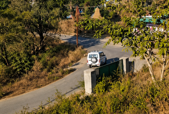 main road property for sale in Kotabagh